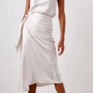 RAILS Ivory Satin Midi skirt. Tie waist. Never been worn  (XS)